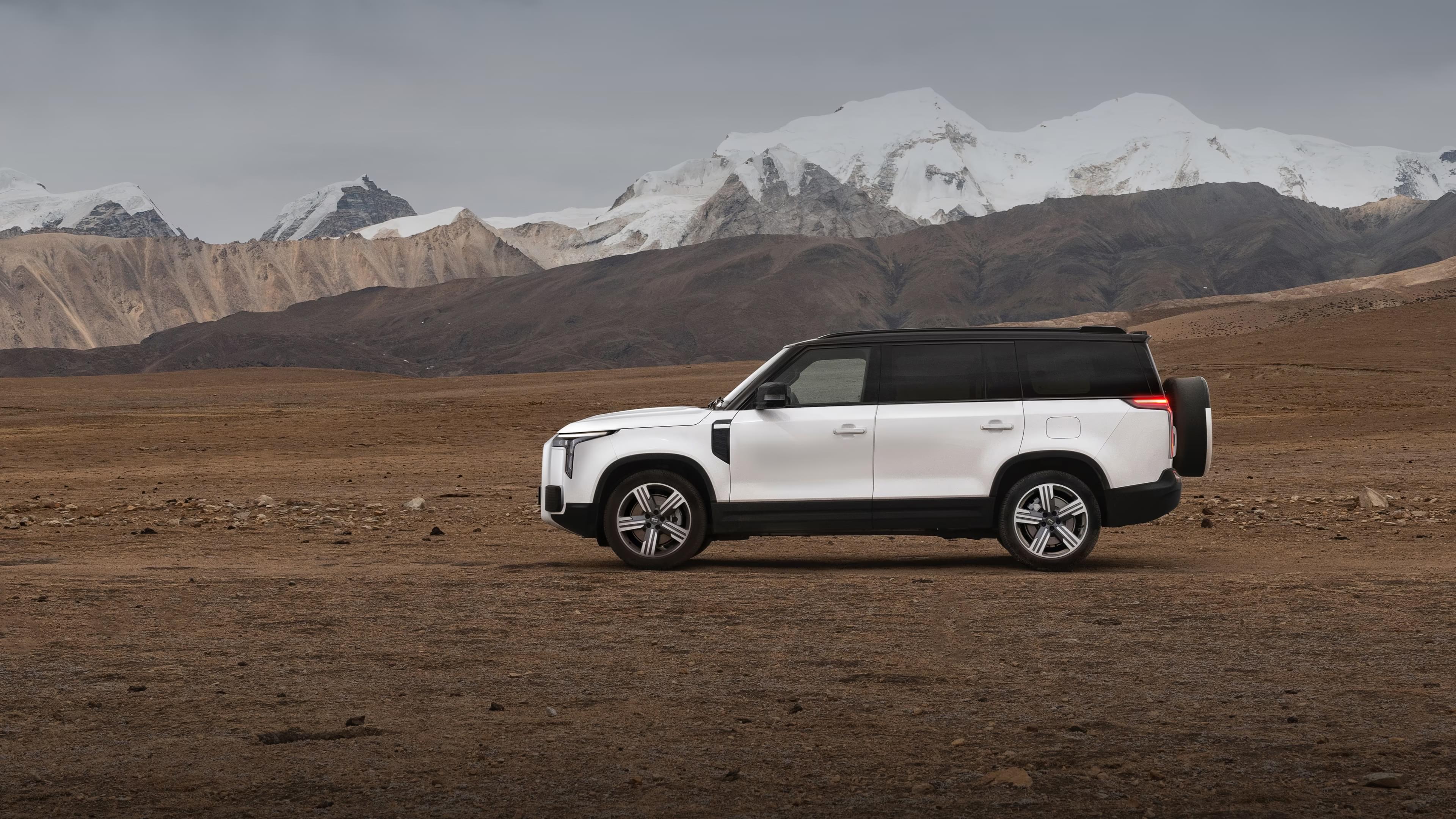 ROX 01: The Ultimate Electric Vehicle Experience